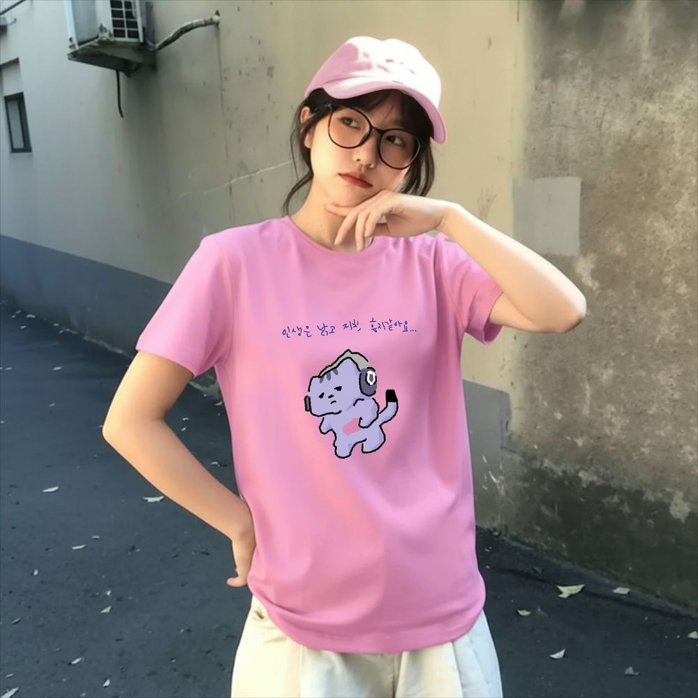 T-shirt con stampa di testo 'L - Korean Lifestyle & Kids Boutique Photos recensione e prezzo